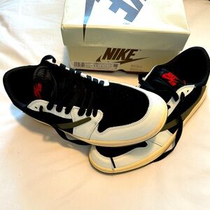 Jordan 1 Low, Travis Scott, Olive, new w/ box, Size 11